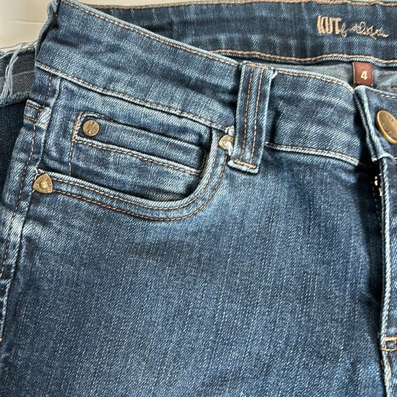 Kut from the Kloth low rise flare leg zip closure blue jeans size 4 - Picture 2 of 16